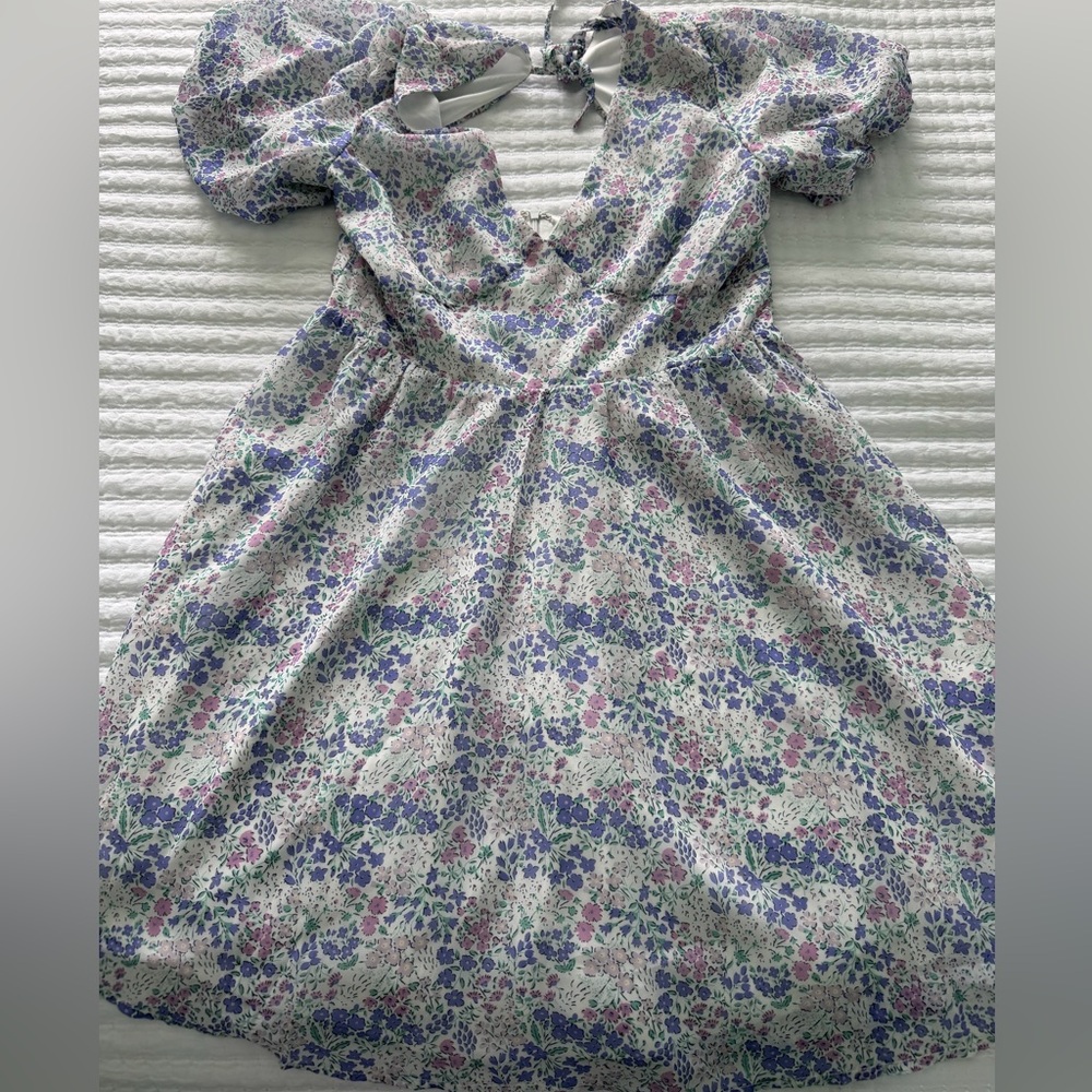 Brand new beautiful floral Altar’d state dress